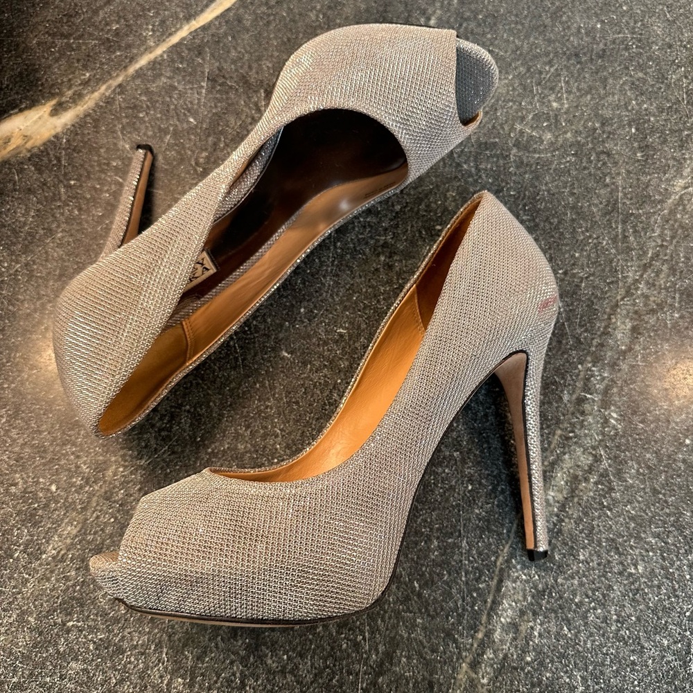 Badgley Mischka Gray Peep-Toe High Heels